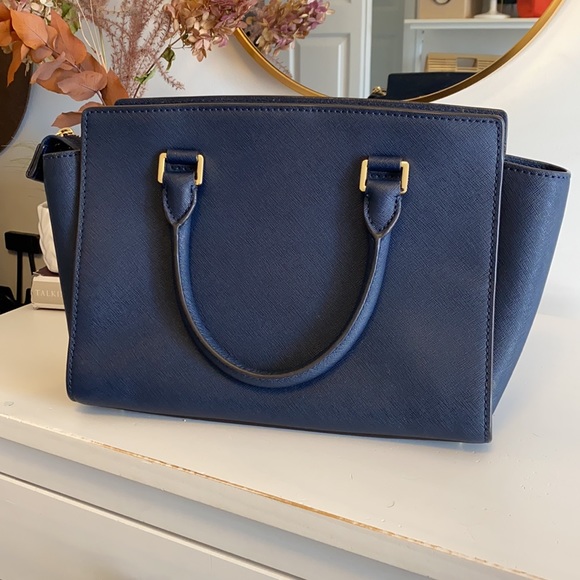 Michael Kors Navy Selma Bag, Medium Satchel - Picture 4 of 10